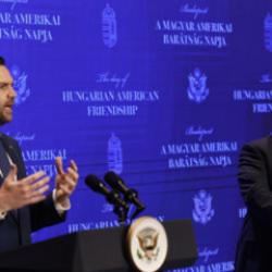 Vance Orban için oy istedi! Trump: Ona hayranım