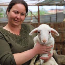 Babasının hediyesi İlknur'un hayatını değiştirdi! Şimdi çiftlik sahibi