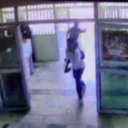 Şanlıurfa'da okula girip rastgele ateş açtı; o anlar güvenlik kamerasında