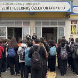 Kahramanmaraş'ta okul saldırısında hayatını kaybeden öğretmen ile öğrenciler anıldı