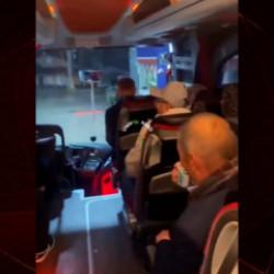 Otobüste ilginç anons: “Dişi düşen var mı?”