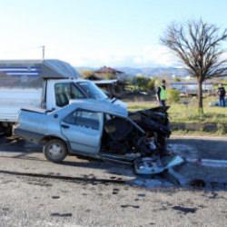 Otomobili ikiye ayıran kaza: 1 ölü!