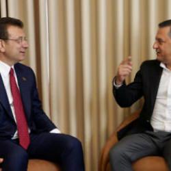 Delegelere 'özel' kampanya: Bir oy verene bir ev vermişler