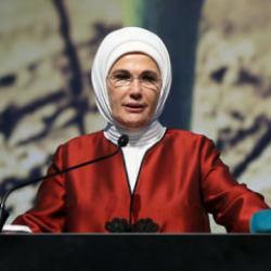 Emine Erdoğan'dan Hıdırellez paylaşımı: Tüm insanlığa huzur getirsin!