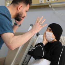 Van'da baş ağrısı şikayetiyle gitti, hem doğurdu hem de beyin ameliyatı oldu 