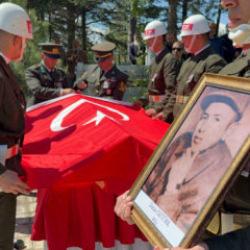 Türkiye'nin boğazı düğüm düğüm: Şehit Onbaşı 61 yıl sonra Tokat'ta toprağa verildi 
