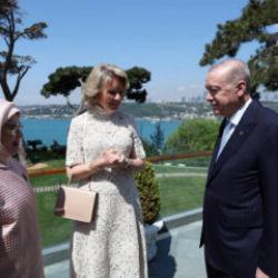 Cumhurbaşkanı Erdoğan, Belçika Kraliçesi Mathilde ile bir araya geldi