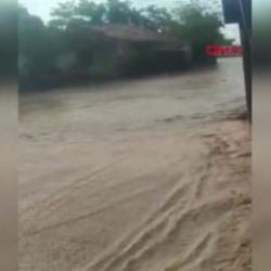 Hatay'ı sel vurdu! Dereler taştı, mahalle sular altında kaldı 