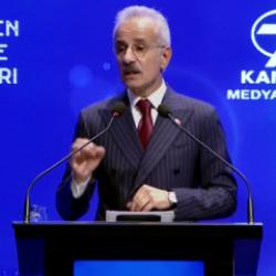 Bakan Uraloğlu, Yükselen Türkiye Zirveleri'nde duyurdu! Türkiye'de ilk, yeni dönem başladı