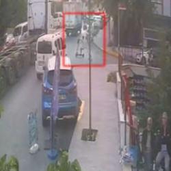 Beylikdüzü'nde korkunç kaza: 11 yaşındaki çocuk TIR'ın altında kaldı