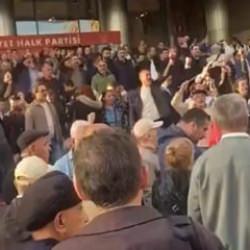CHP Genel Merkezi'nin önünde 'Hain Kemal' sloganları