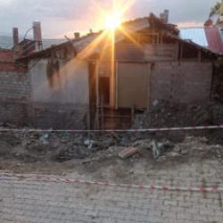 Isparta'da faciaya ramak kala! Ölen adama kimse inanmadı: Yüzyıllık evde bulundu