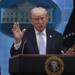 Füzeler ateşlendi, Trump sinirlendi: Derhal durun!