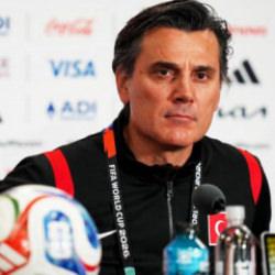 Mağlubiyet sonrası A Milli Takım'ın efsane golcüsünden Vincenzo Montella'ya şok eleştiri!