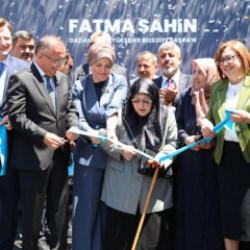 Gaziantep Büyükşehir, Meral-Beyhan Uslu Alzheimer Merkezi'ni hizmete açtı