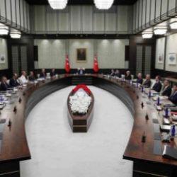 Cumhurbaşkanı Erdoğan, İstanbul Tersanesi'nde konuşma yaparken