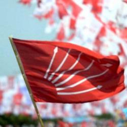 CHP'de iç kavga büyüyor! İl binasının duvarlarına yazılar yazıldı