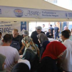 Bursa Büyükşehir'in aşure ikramları Gürsu'da devam etti