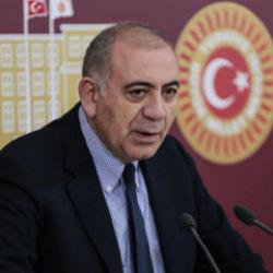 CHP İstanbul Kongresi için flaş karar: Dava ertelendi, Gürsel Tekin göreve devam edecek
