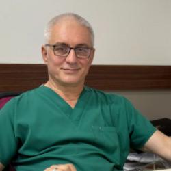 'Kulağımda hareket ediyor' diyerek doktora gitti! Canlı canlı çıkartıldı 