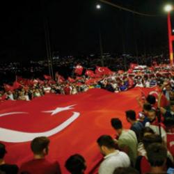 10 yıl geçti ama tehlike sürüyor: FETÖ pusuya yattı bir fırsat bekliyor
