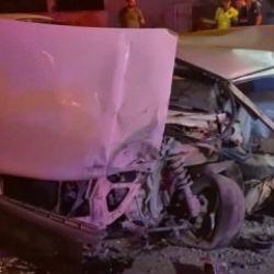 Aydın'da 2 otomobil kafa kafaya çarpıştı: 4 yaralı 
