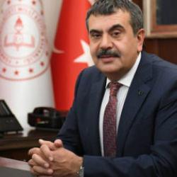 MEB'den öğrencileri rahatlatacak karar! 81 ilde resmen başlıyor