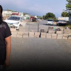 Hatay'da ruhsat krizi! Sahil yolunu ulaşıma kapatan kadından akılalmaz iddia