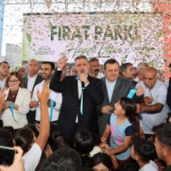 Gaziantep'te 'Hayat Projesi Fırat Mahallesi Parkı' hizmete açıldı 