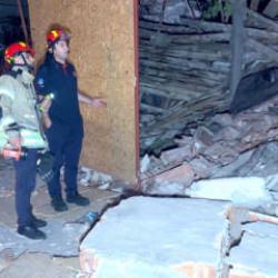 Güngören’de balkonu çöken 5 katlı bina tahliye edildi