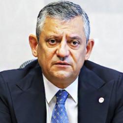 Özel'in korkuyla karışık stratejisi: CHP'den neden toplu istifa edilmediği belli oldu