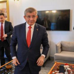 Meclis'in 'kırılgan' çatısında belirsizlik hakim: 'Tek 1 istifa Yeni Yol'u tarihe gömer'