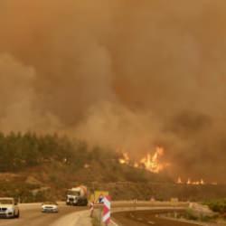 Yangın bölgelerinde tehlikeli saatler! Meteoroloji uyardı: Saatte 70 km hızla geliyor