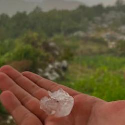 Osmaniye’de 32 derece sıcakta sağanak, dolu ve fırtına