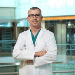 Geçmeyen karın ağrısı apandistin habercisi olabilir! Uzman isim uyardı
