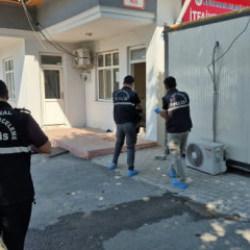 Belediye bahçesinde silah sesleri! 3 kişi vuruldu