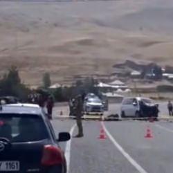 Van'da araçlar kafa kafaya çarpıştı! Çok sayıda ölü ve yaralı var 