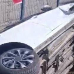 Osmaniye’de feci kaza: Otomobillerden biri kanala düştü