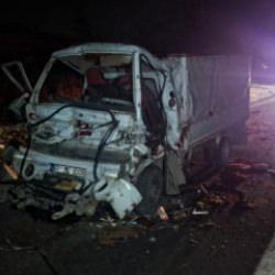 Adana'da feci kaza! Kamyonet, TIR’a arkadan çarptı: 2 ölü