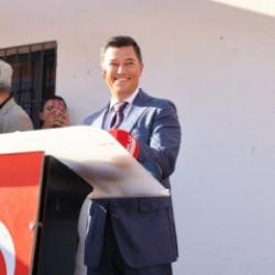 'Sokakta kalırım' diyen yaşlı teyzenin evini aynı gün yıkmış: 'Sana AK Partililer baksın'