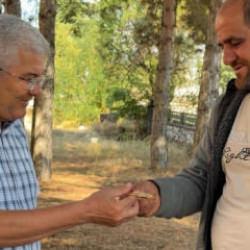 Konya'da dürüstlük hikâyesi: 5 ay önce kaybettiği 3 altın bilezik ona geri döndü