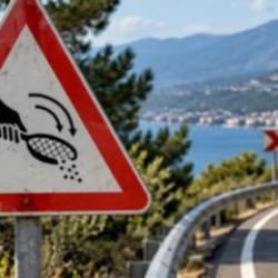 Bu tabelaya dikkat: Çoğu sürücü anlamını bilmiyor! Acilen hızınızı düşürün
