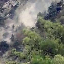 Adana'da deprem sırasında korkutan görüntü! Kaya kütlesi koptu