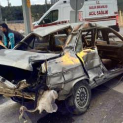 Çanakkale’de otobüs ile otomobilin çarpıştı: 2 ölü