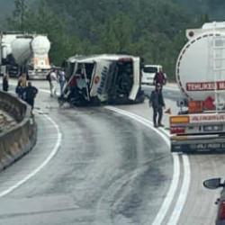 Yolcu otobüsü devrildi, can pazarı yaşandı! Ölü ve yaralılar var