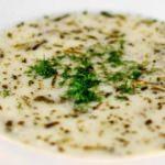 Yayla &ccedil;orbası tarifi! 6 kişilik yumurtalı yayla &ccedil;orbası nasıl yapılır?