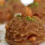 Un helvası nasıl yapılır? Cevizli un helvası tarifi...