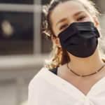 Cerrahi maske kullanırken dikkat! Sivilce ve akne oluşuyorsa...