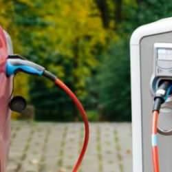 Evlerde elektrikli araç şarj istasyonu kurulumu kolaylaştı: İşte yeni kurallar!