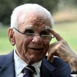 Prof. Dr. Mahmut Gazi Yaşargil, beyinde bir bölgeye verildi